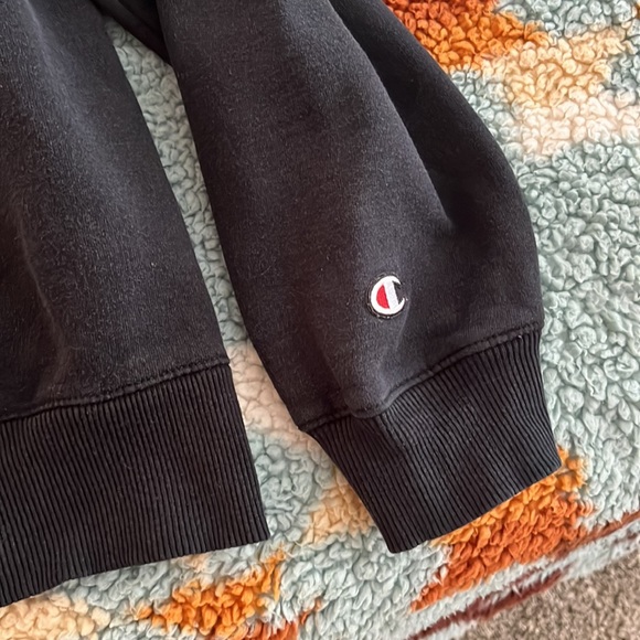 Champion sweatshirt! - Picture 4 of 5